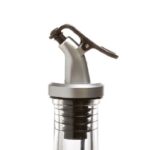 Dispensador de azeite com bico de metal